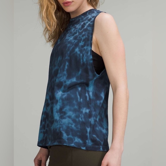 Lululemon All Yours Tank Top in Marmoleado Tie Dye Soft Denim Size 8. - Picture 10 of 11